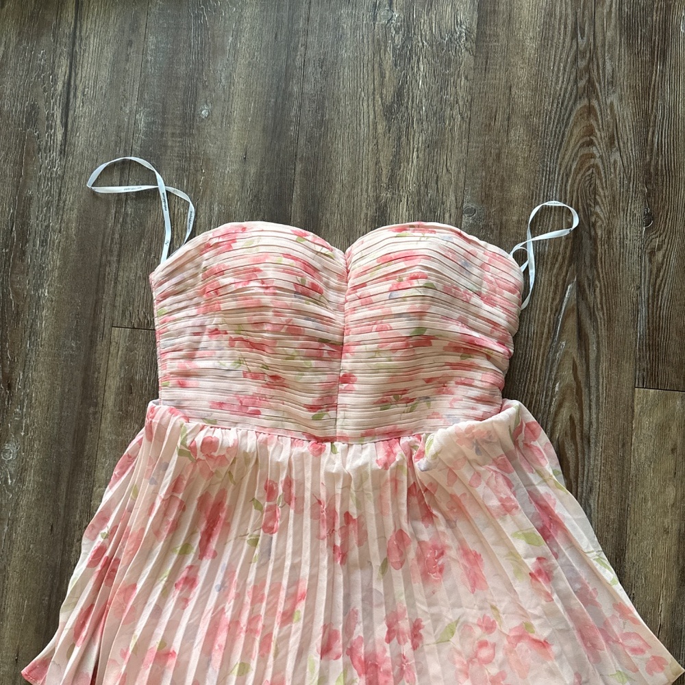 Floral Dress Strapless - Picture 3 of 6